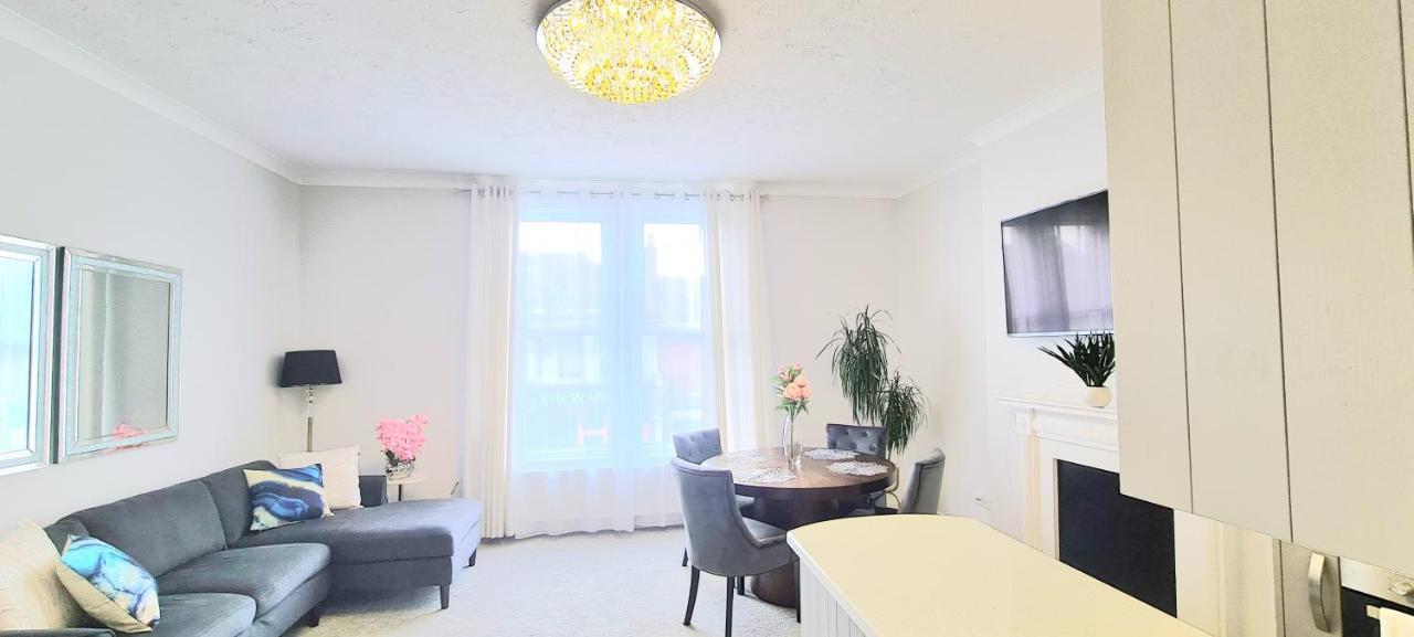 Spacious 3 Bed Flat Near The Sea With Parking Bournemouth Exterior photo