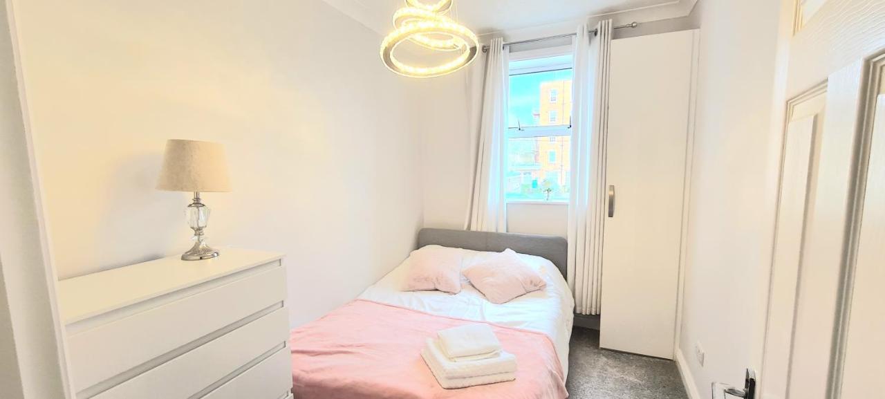 Spacious 3 Bed Flat Near The Sea With Parking Bournemouth Exterior photo